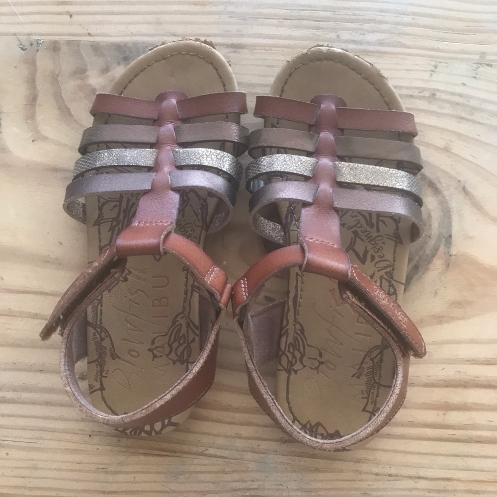 Blowfish Malibu kids size 13 Brown Sandals featuring a multi-strap design